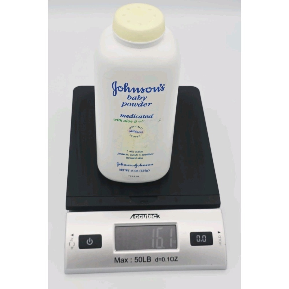 Y2K Johnsons Medicated Baby Powder Aloe & Vitamin E Zinc Oxide 15 OZ - Read!